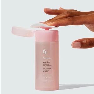 Glossier solution